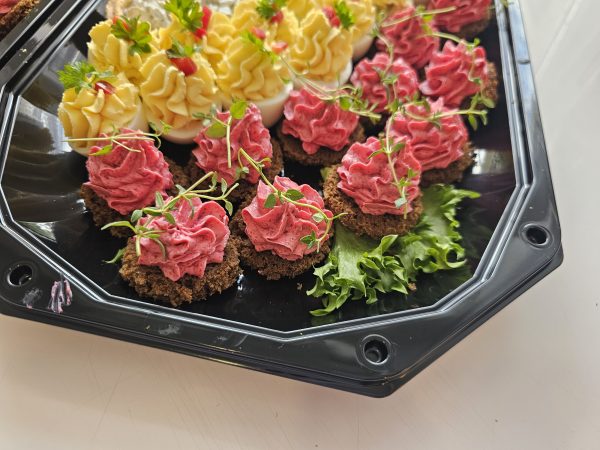 Peedikreem mustal leival